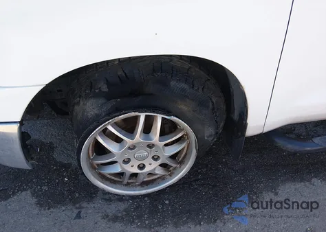 2010 Toyota Tundra Grade 5.7L V8 from USA, damaged, VIN 5TFEY5F15AX084868